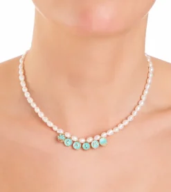 Store Anekke Collar De Perlas Con Chapitas Doradas Calm